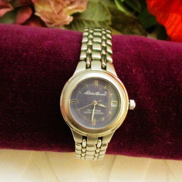 EDDIE BAUER Classic Dress Bracelet Watch ~ VINTAGE Quartz Silver Burgundy Watch - Picture 3 of 13